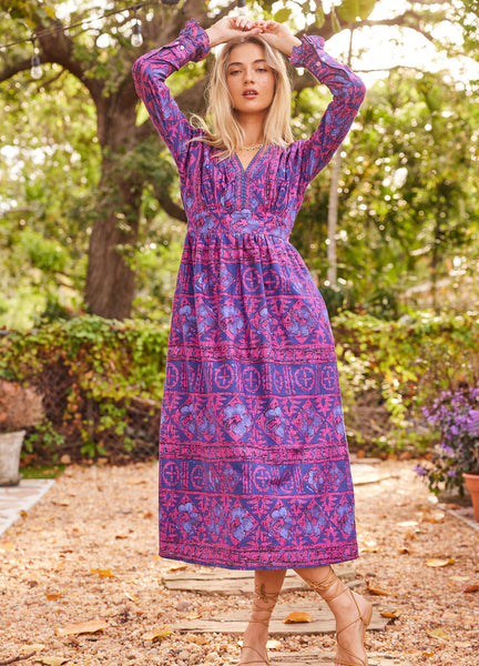 Avery V-Neck Dress – bella tu