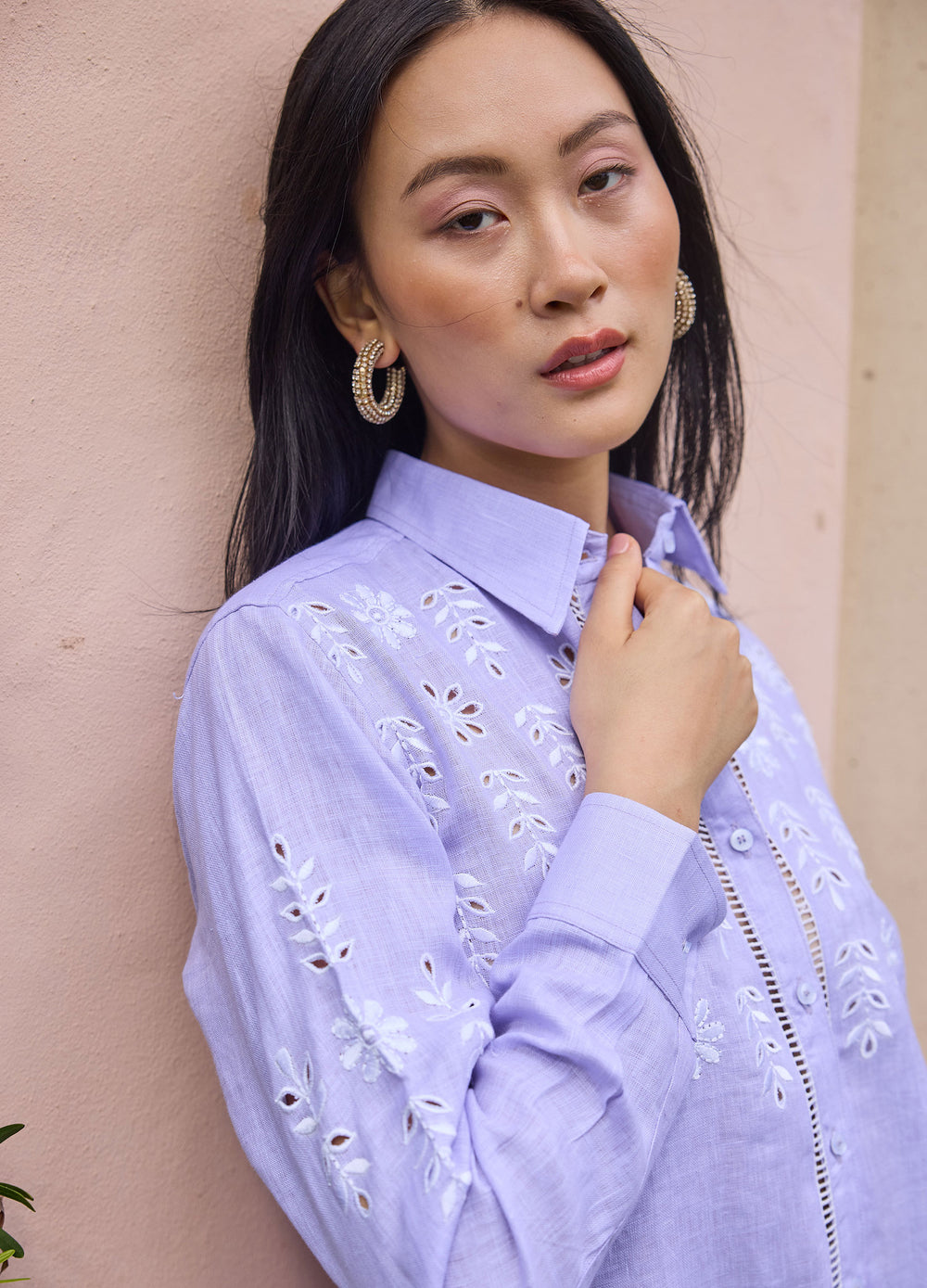 Aster Shirt in Lilac, closer view, hand at the collar